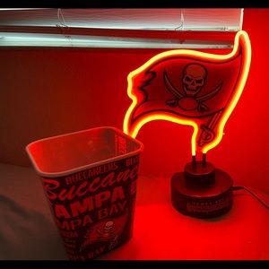 Tampa Bay Buccaneers led lamp and popcorn bucket